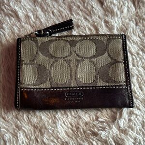 Coach Signature Logo Canvas Zip Card Case